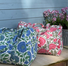 Load image into Gallery viewer, Galia - Pink & Green Weekend Bag