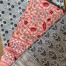 Load image into Gallery viewer, Molly Tablecloth