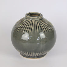 Load image into Gallery viewer, Athena Vase