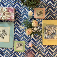 Load image into Gallery viewer, Zig Zag Tablecloth
