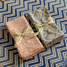 Load image into Gallery viewer, Pink Leaf Napkins - Set of 4