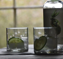 Load image into Gallery viewer, Star Etched Water Glasses