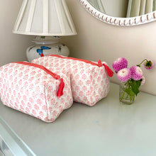 Load image into Gallery viewer, Inka Handblock Quilted Washbag - Pink