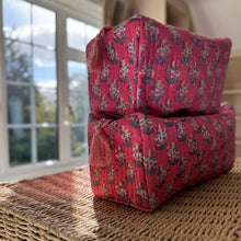 Load image into Gallery viewer, Fife Handblock Quilted Washbag -
