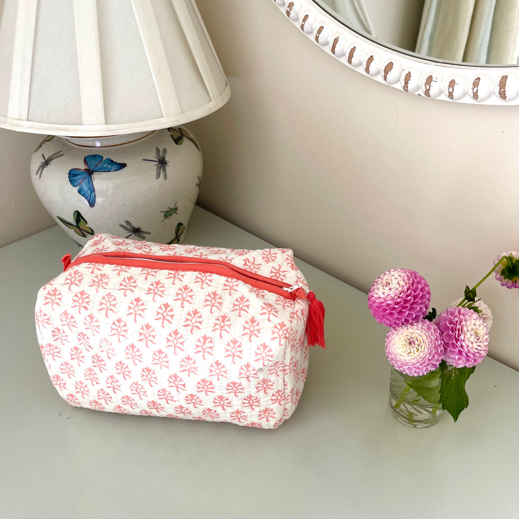 Inka Handblock Quilted Washbag - Pink