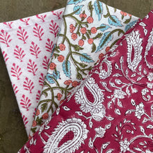 Load image into Gallery viewer, Winter Paisley Napkins - Set of 4
